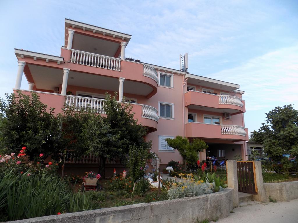 Apartments Sofija Vrsi Bagian luar foto