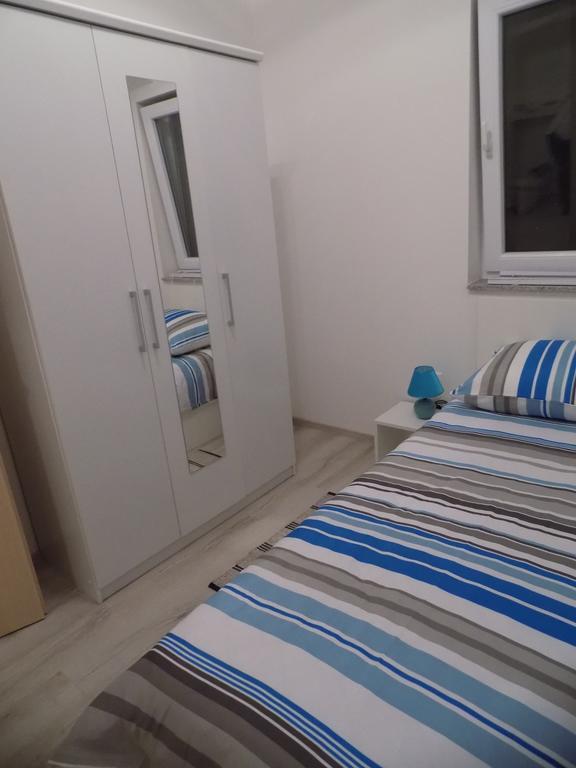 Apartments Sofija Vrsi Bagian luar foto