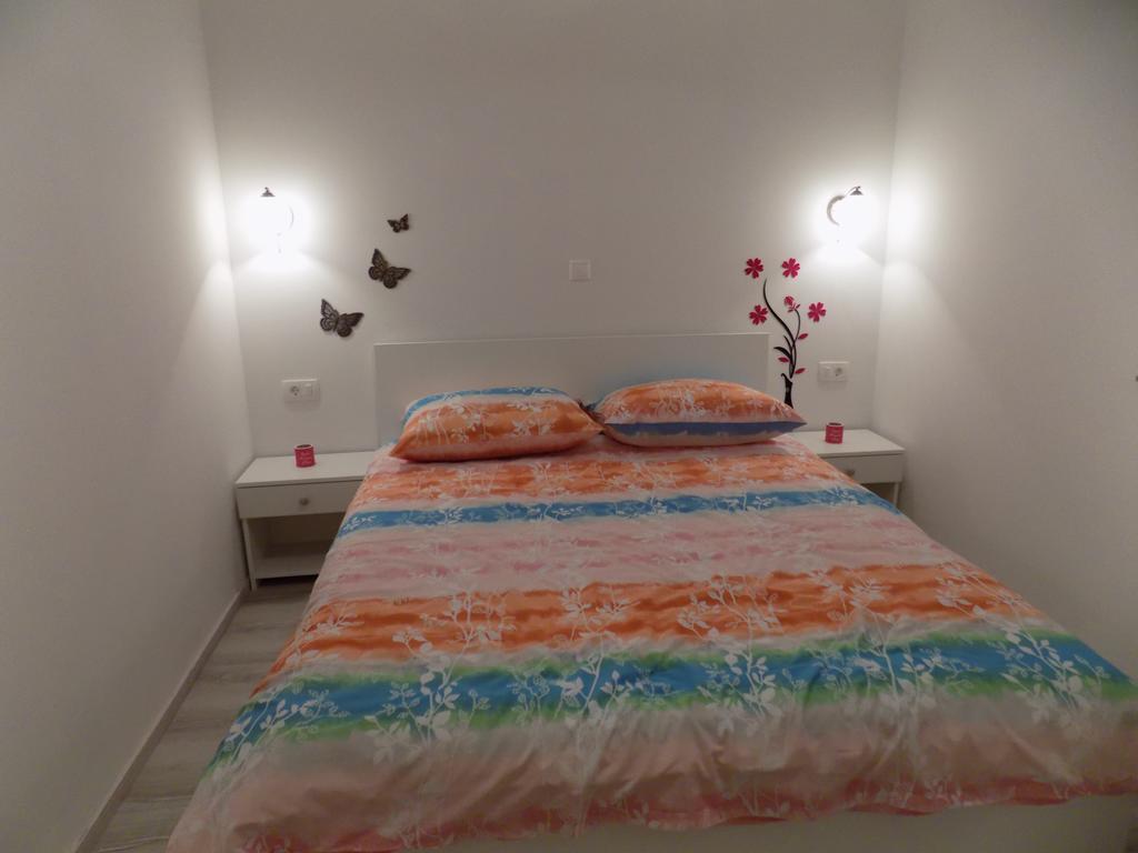 Apartments Sofija Vrsi Bagian luar foto