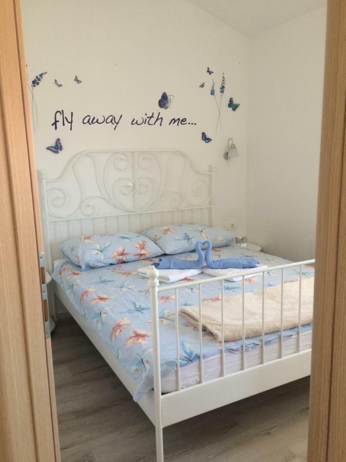 Apartments Sofija Vrsi Bagian luar foto